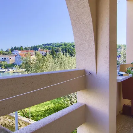 Sandy Apartament Lukoran