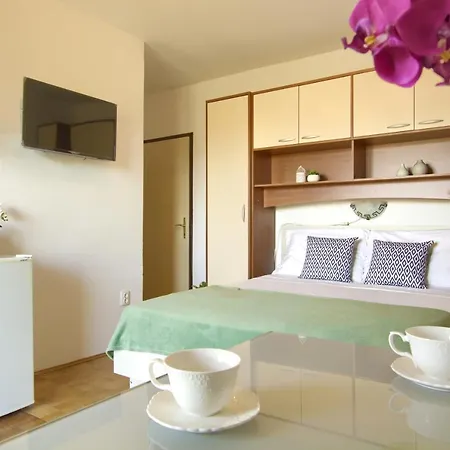Sandy Apartment