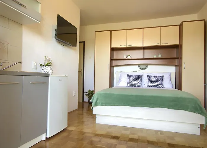 Sandy شقة Lukoran